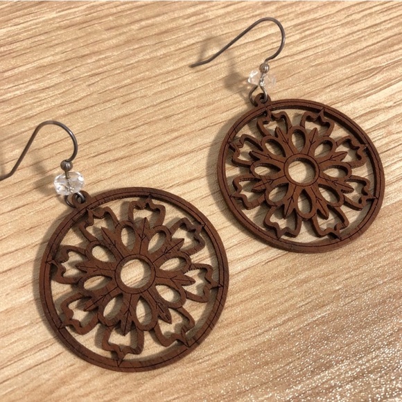 Laser-cut Wood Earrings - Picture 3 of 4